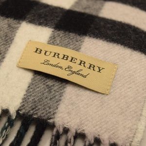 Oversized Reversible Duffle Burberry Scarf/Shawl